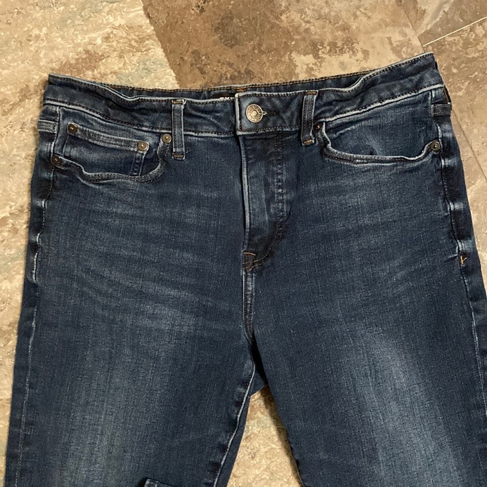 Men’s EXPRESS Dark Washed Skinny Jeans (34x34)